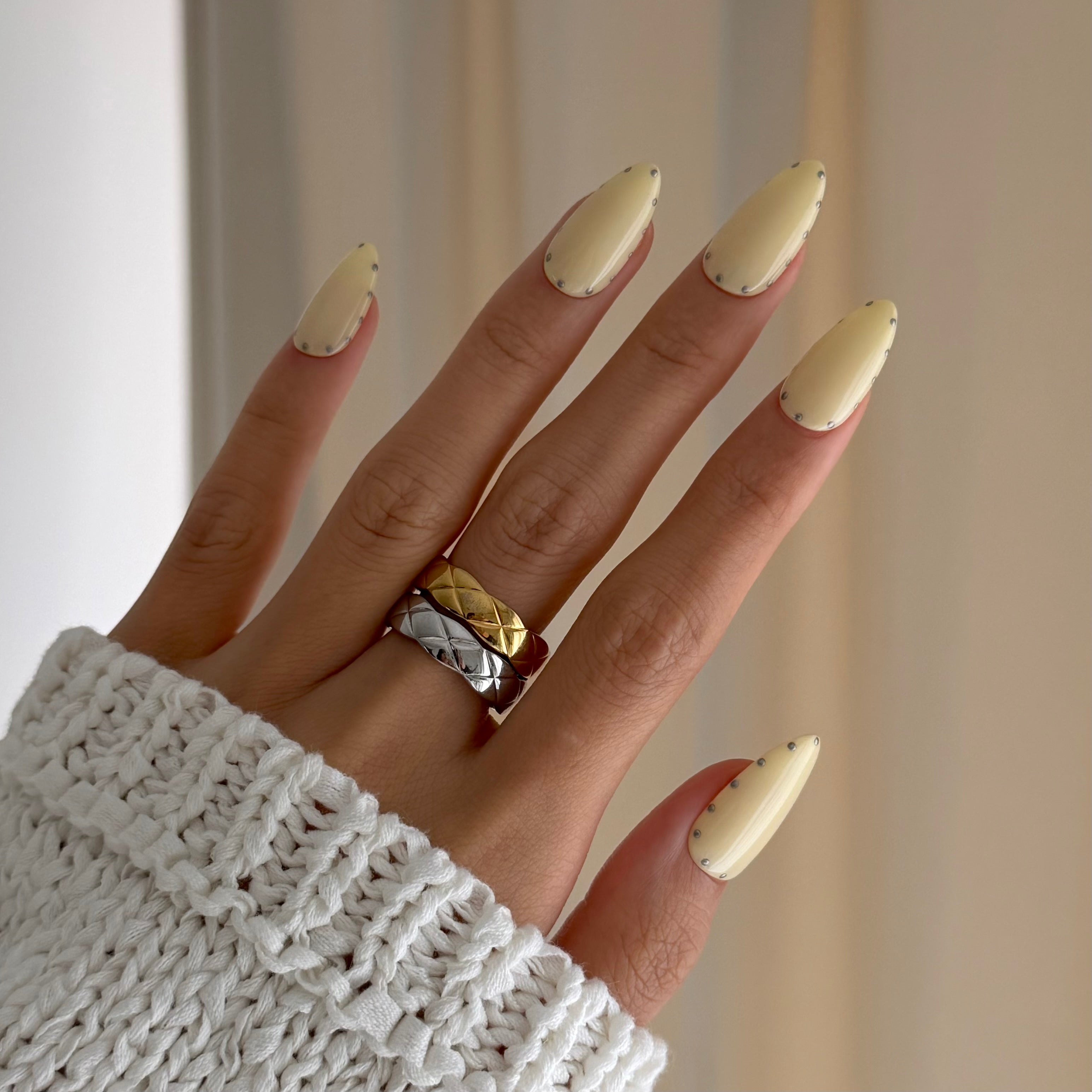 Butter Stud